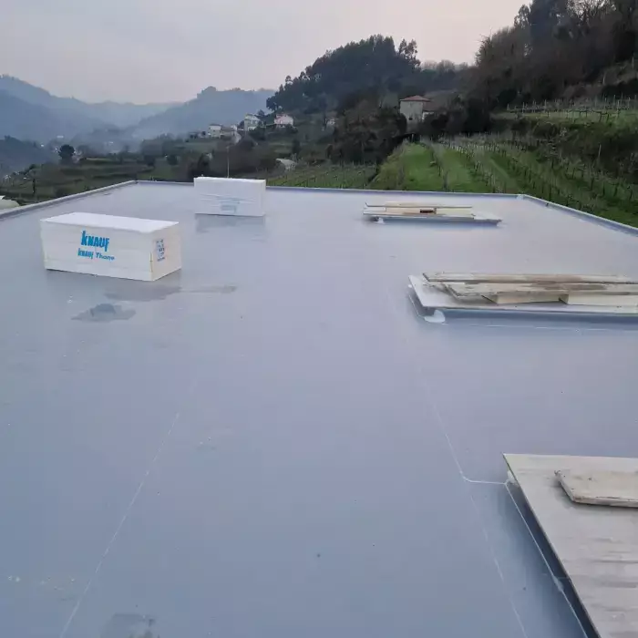 Chantier d'étanchéité d'un toit plat à Toulouse